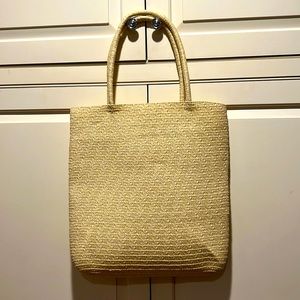 NEW AND UNUSED PLAIN STRAW/RAFFIA SHOPPING/TOTE BAG